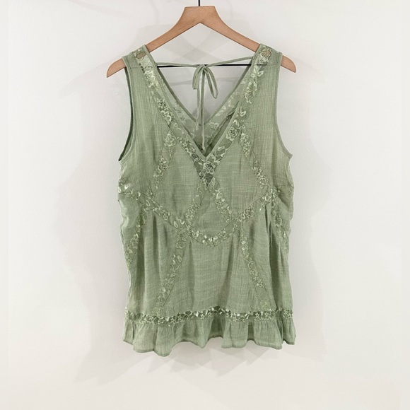 Easel Lace Detail Boho Tank Green Size Small - Picture 5 of 5